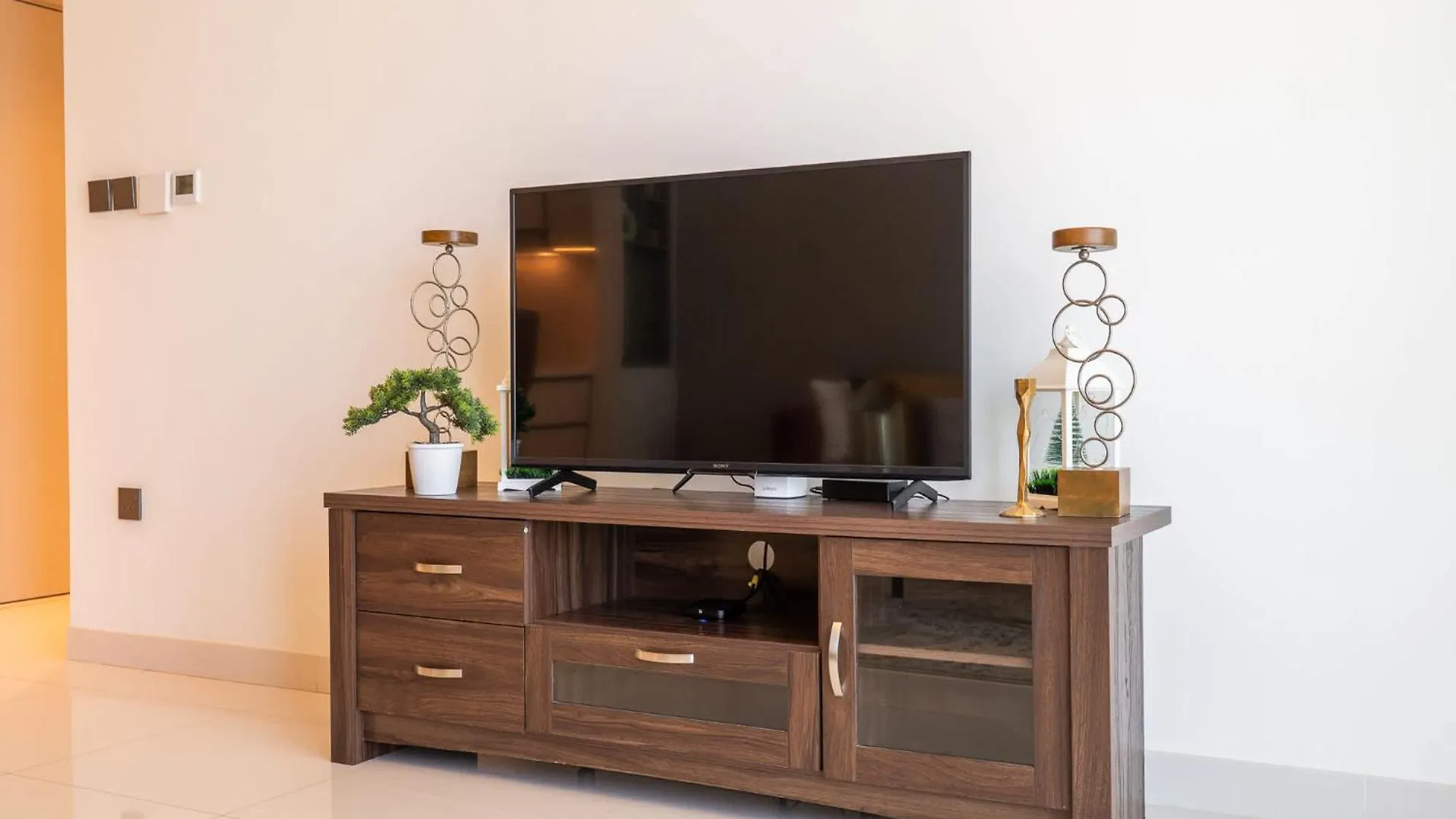 2 Bedroom In Emaar Beachfront With Beautiful Views Dubai