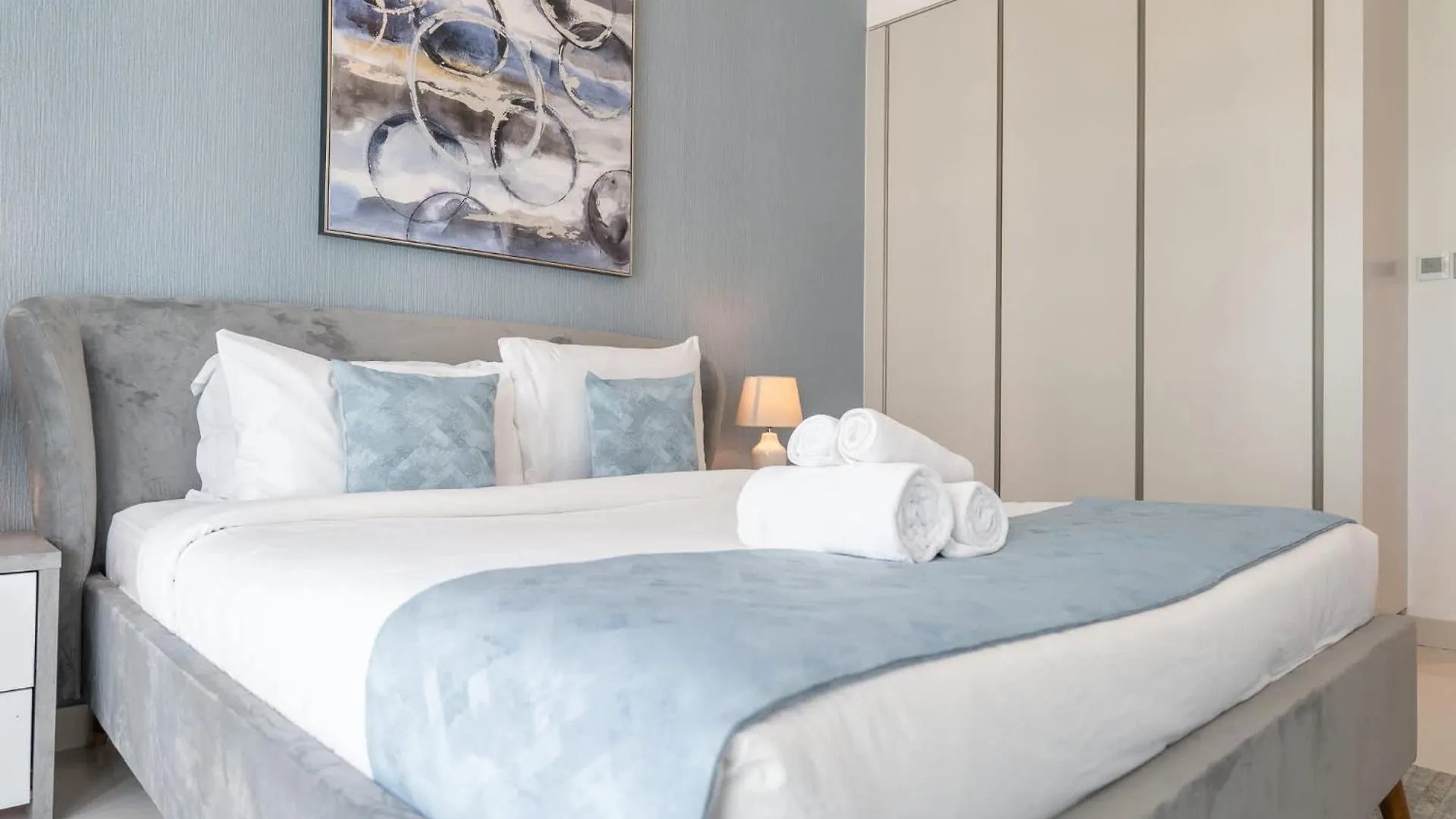 2 Bedroom In Emaar Beachfront With Beautiful Views Dubai 0*,  United Arab Emirates