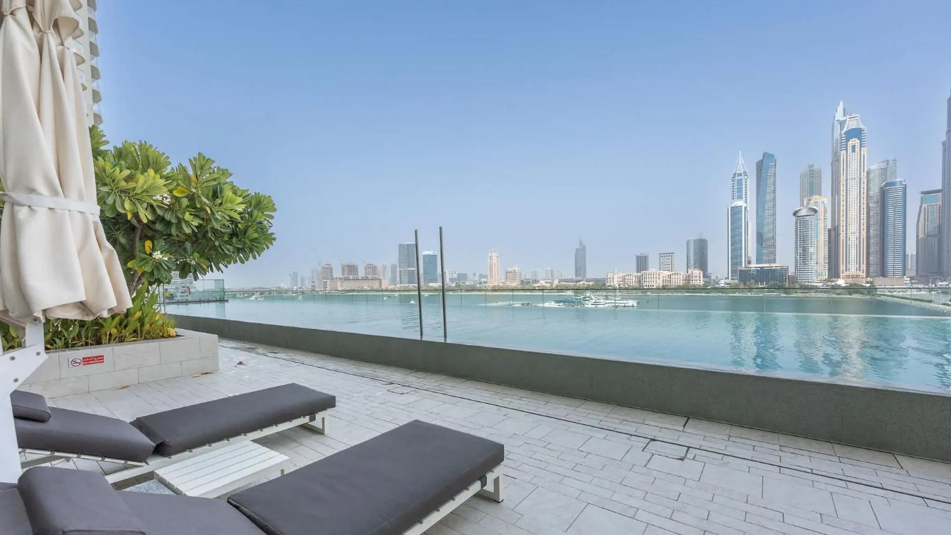 2 Bedroom In Emaar Beachfront With Beautiful Views Dubai